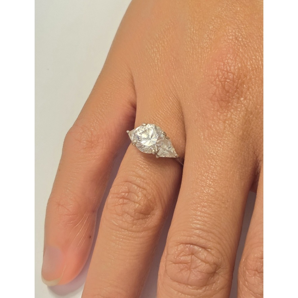 Vintage Art Deco Style Sterling Silver Tri-Stone 2.5 Ct CZ Ring‎ Size 5
